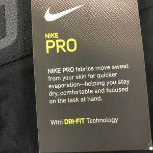 Men’s Nike 3/4 tights size medium